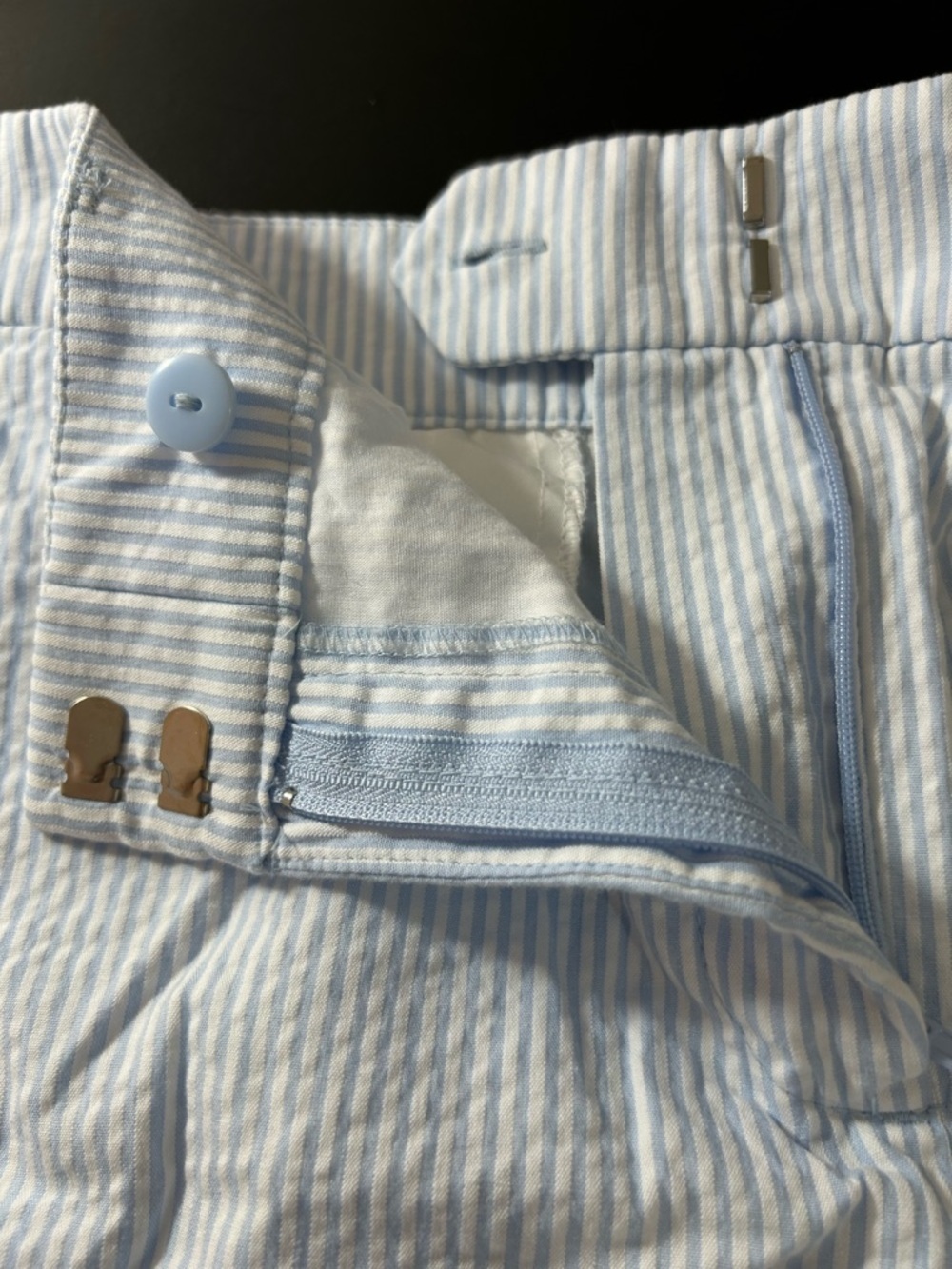 LOFT The Riviera Short. Tailored Light Blue White Stripe Seersucker Shorts. Sz 8 - Picture 4 of 7